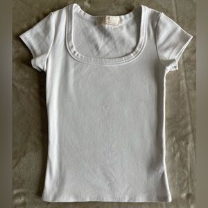 Women's White Scoop Neck Short Sleeve Tee